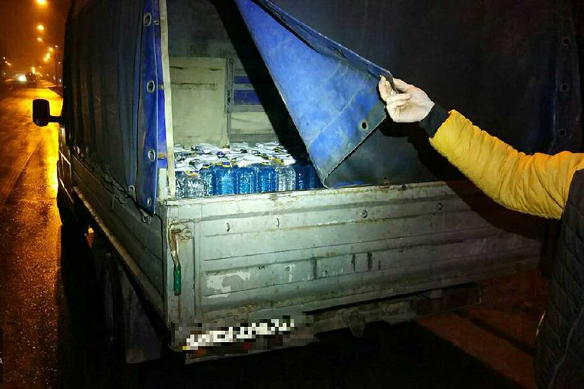 На ХТЗ обнаружили 800 литров паленой водки (фото)
