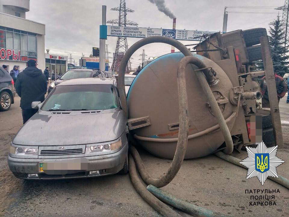 Авария с водовозом: трое пострадавших (фото)