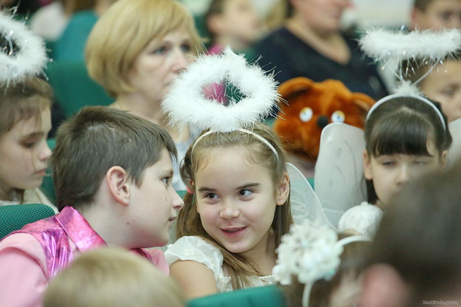 В Харьковской области 25 тысяч детей получат новогодние подарки