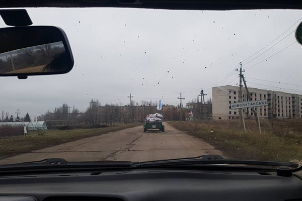 Актеры харьковского театра попали под обстрел на Донбассе