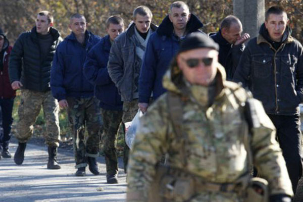 В Харьков привезут военнопленных