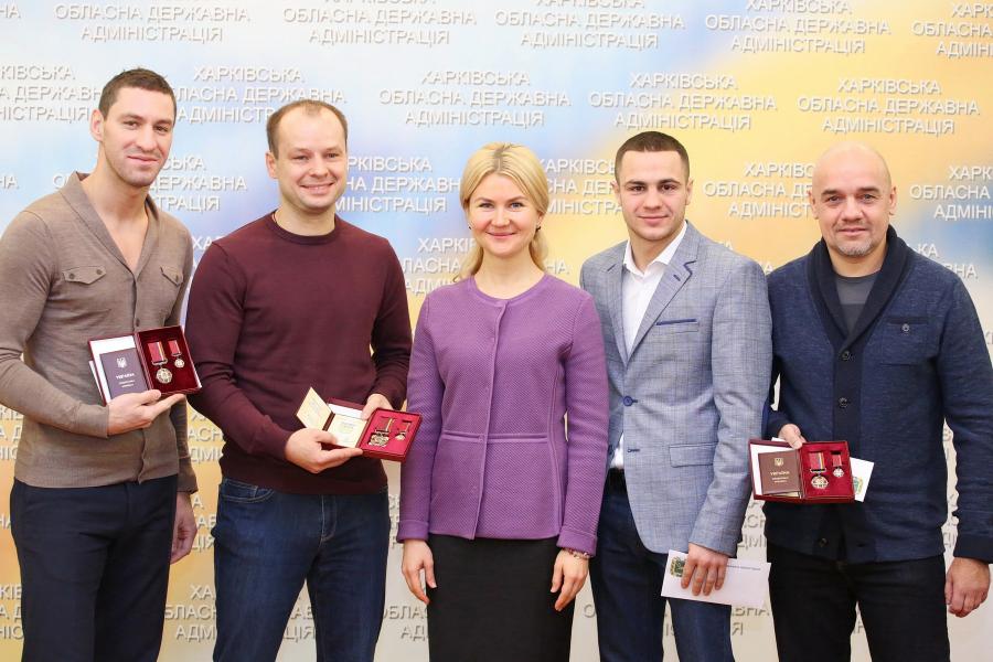 Светличная передала спортсменам государственные награды 