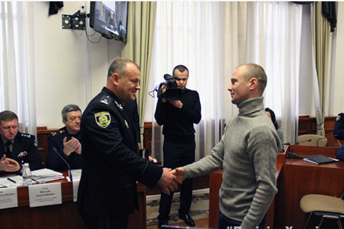 Захват заложников: в Харькове наградили сотрудников почты