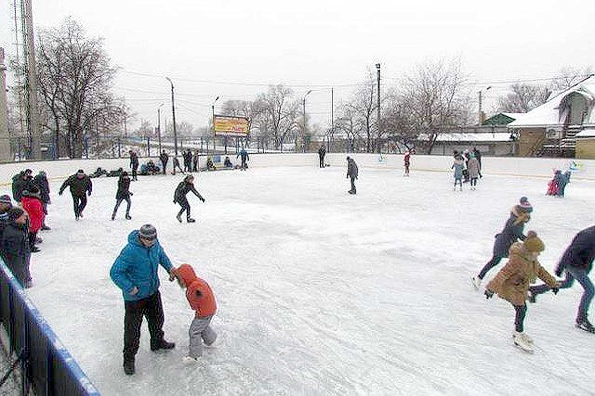 Под Харьковом открыли бесплатный каток