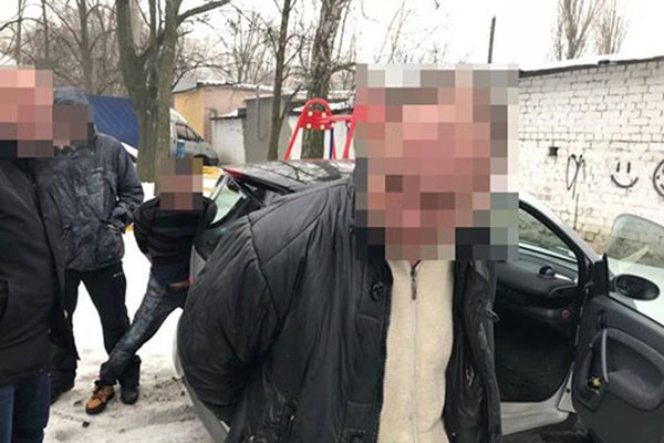 В Харькове охранник мойки угнал три авто (фото)
