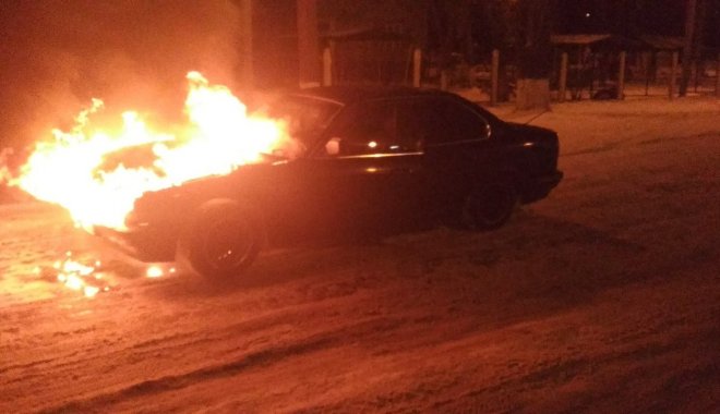 В Харькове сгорел BMW (фото)