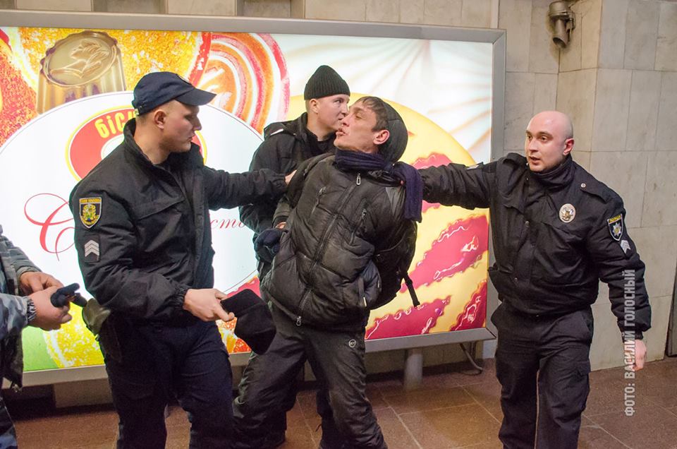 В метро задержали мужчину (фото)