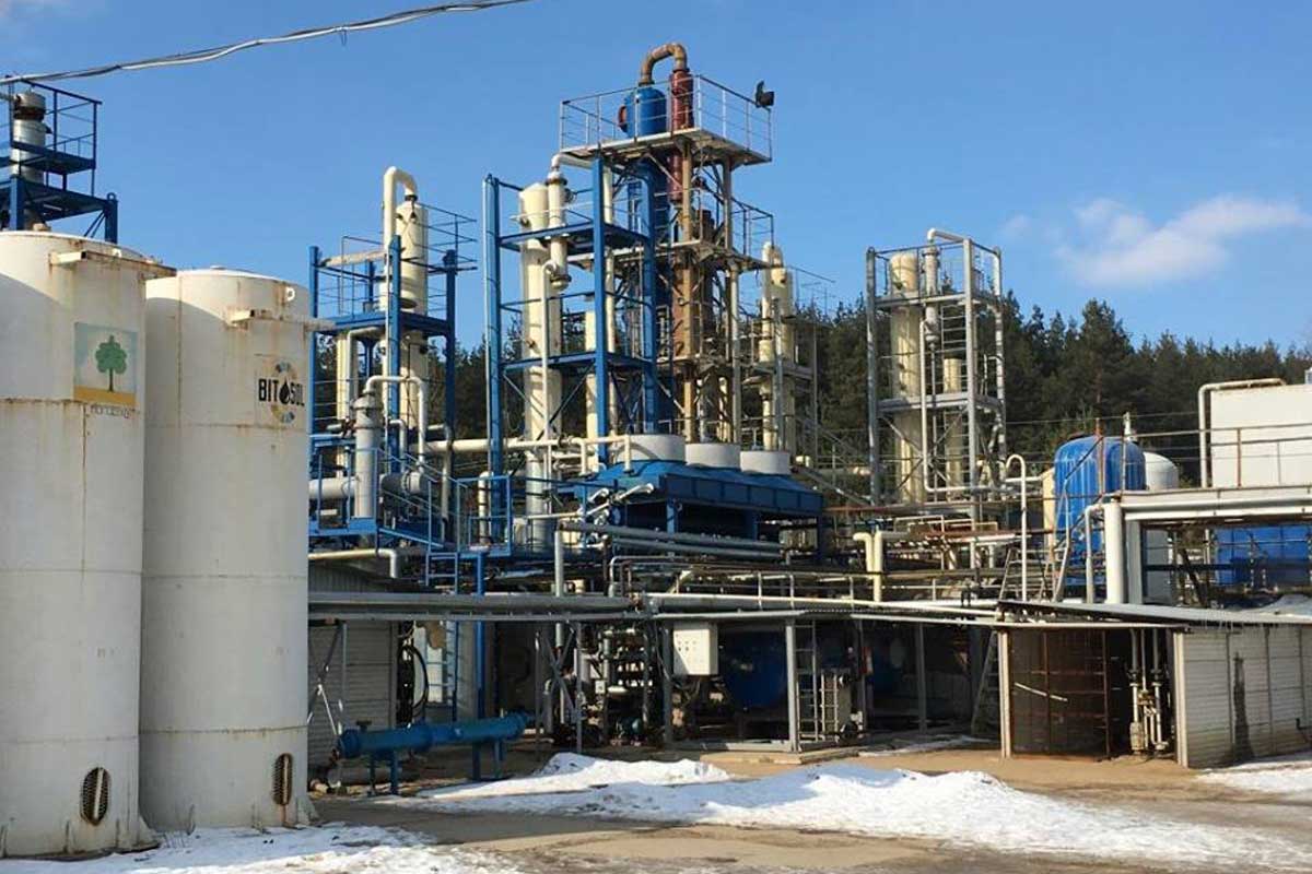 Под Харьковом накрыли подпольный нефтезавод (фото)