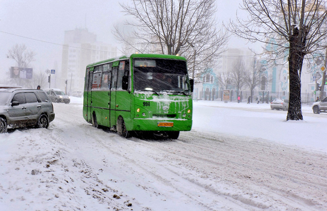 В Харькове многие автобусы не вышли на маршруты