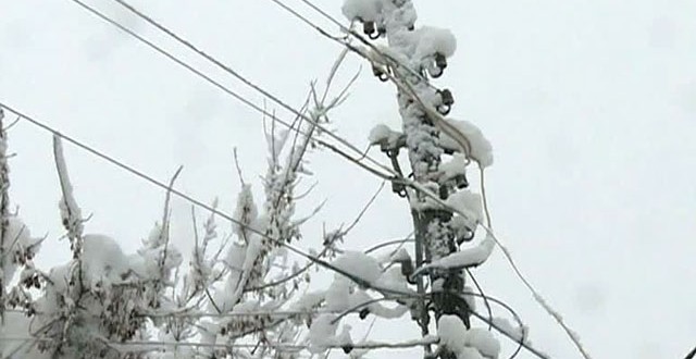 Большой снег: под Харьковом нет света