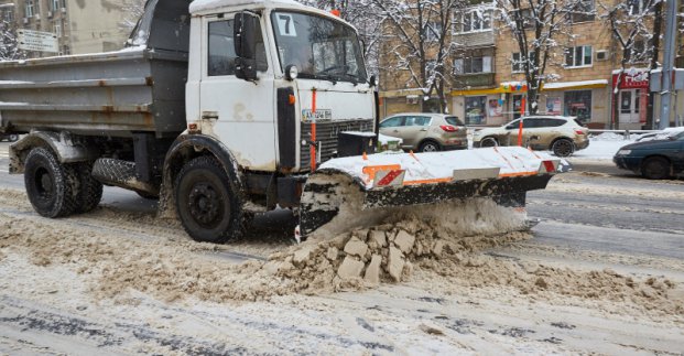 В центре Харькова из-за снега закрыта улица