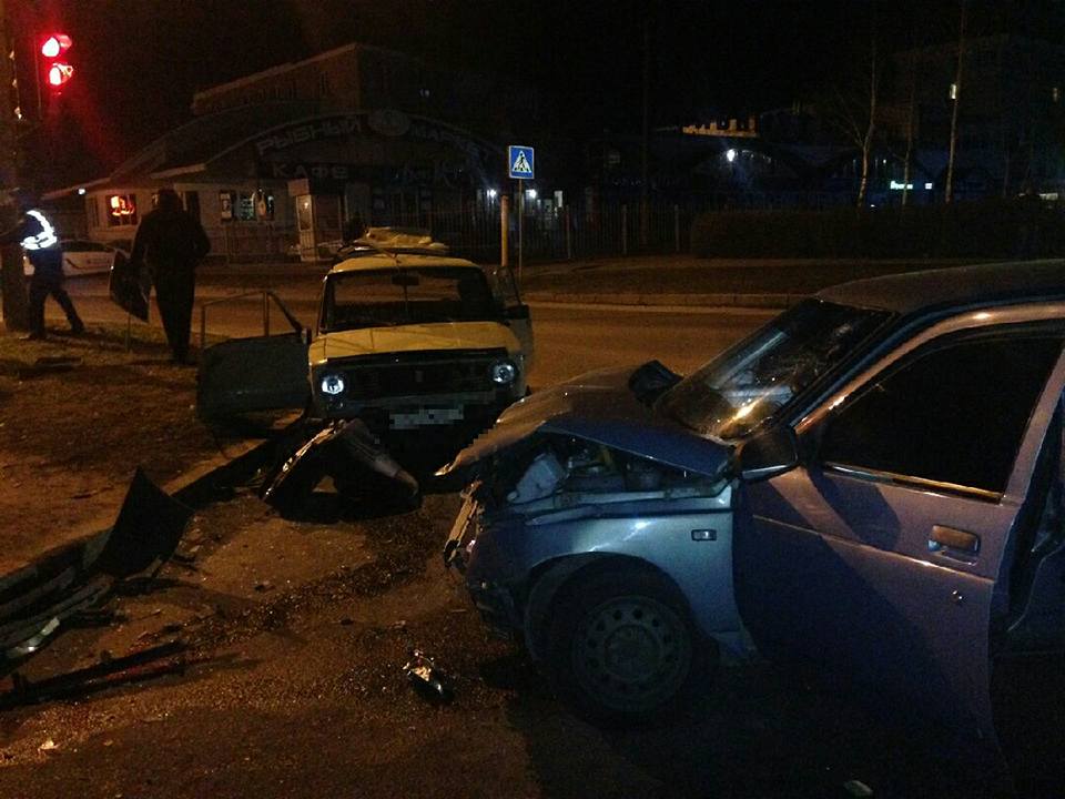 На Салтовке в аварии пострадали семь человек (фото, дополнено)