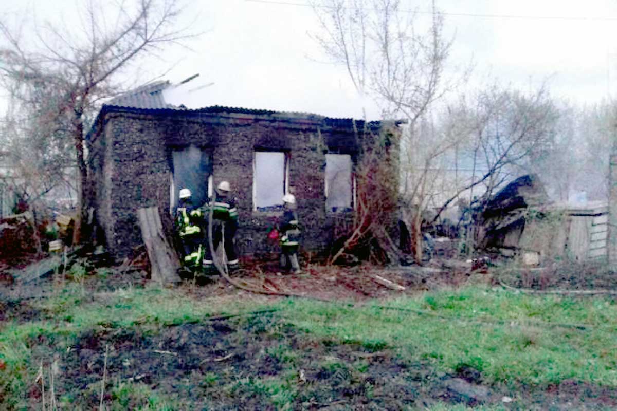 В Харькове сгорел грузовик (фото)