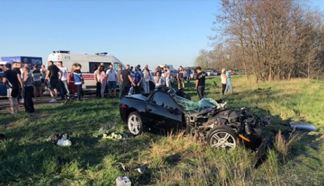 Внедорожник влетел в спорткар: есть жертвы (фото)