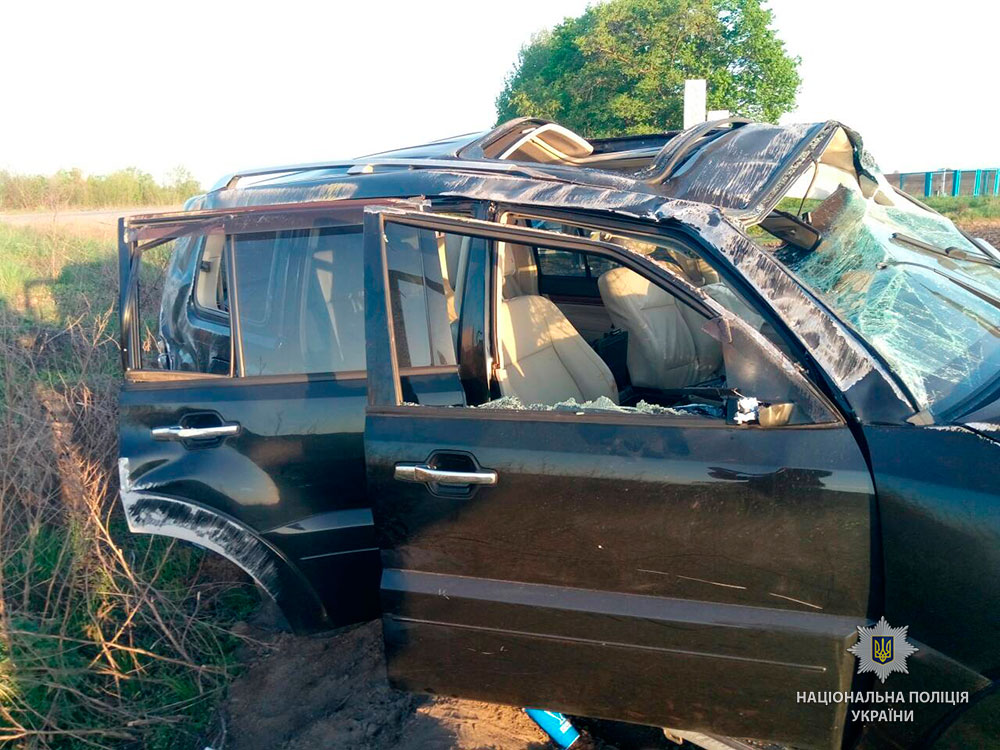 Харьковский студент на Mitsubishi перевернулся на трассе (фото)