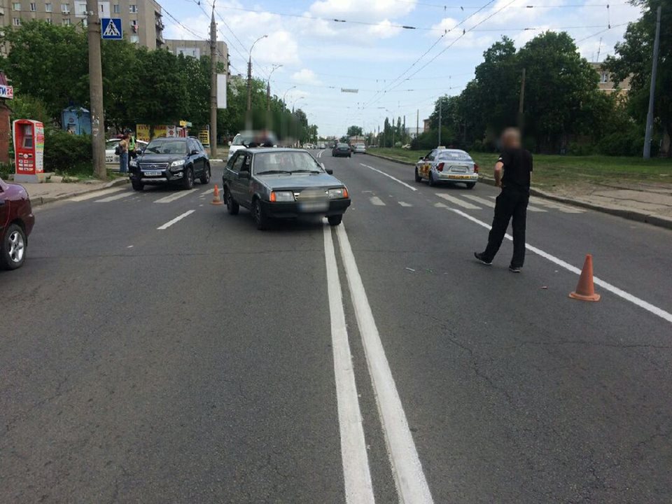 Заправщика сбила машина