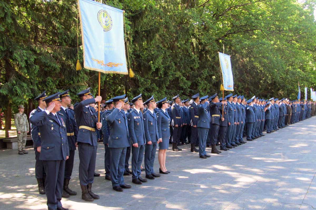 В Харькове прошел торжественный выпуск офицеров (фото)