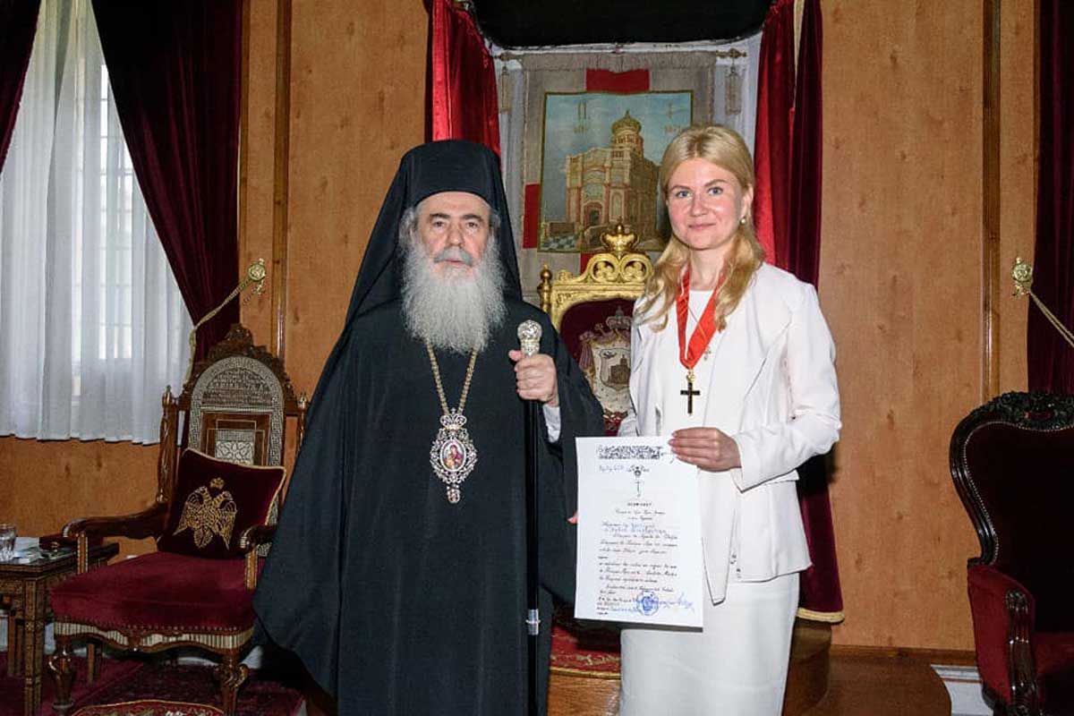 Патриарх наградил Светличную орденом