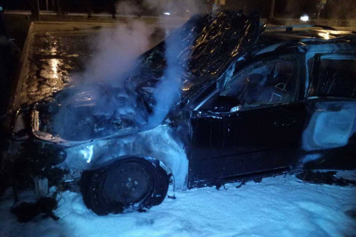 На ХТЗ сгорела Volvo (фото)