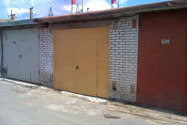 В Харькове выявили нелегальные гаражи
