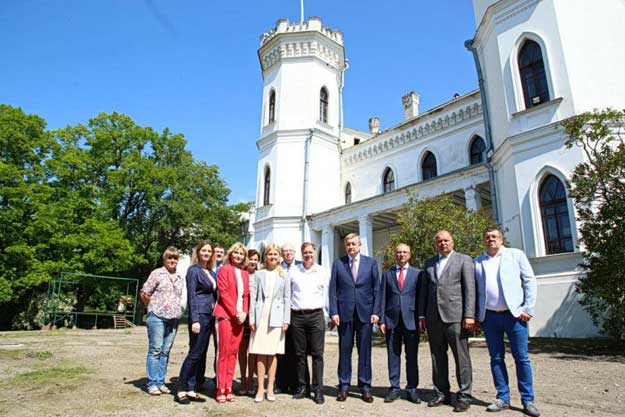 В этом году Шаровская усадьба будет реконструирована - Светличная