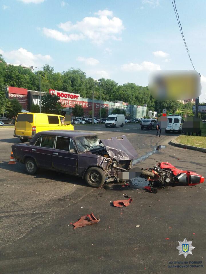 Авария на Клочковской: двое пострадавших (фото)