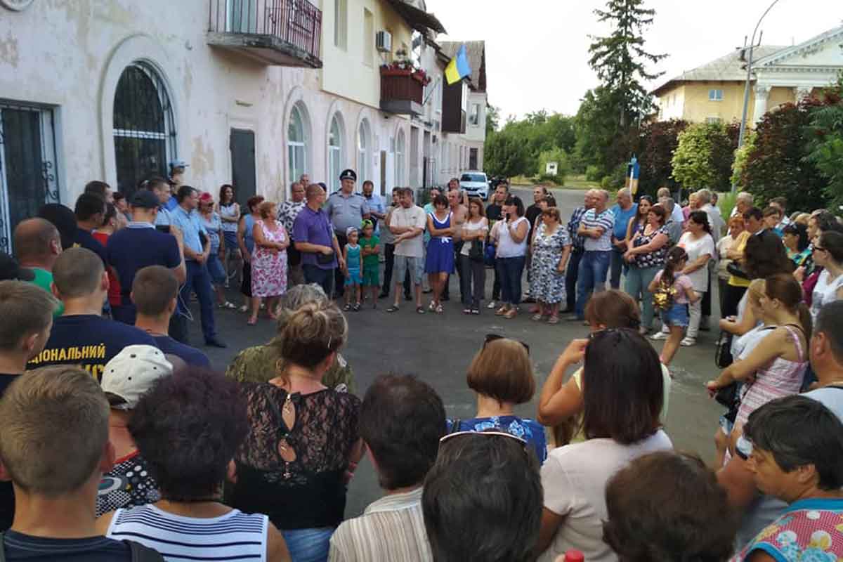 Смерть активиста под Харьковом: местные жители вышли на митинг