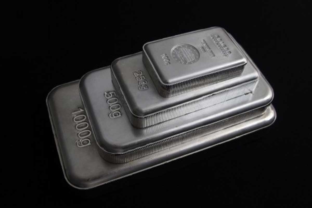 Купить слиток металла. Слиток серебра 500 Сбер. Серебро 925 слиток. Слиток серебра 30 кг. Килограммовый слиток серебра.