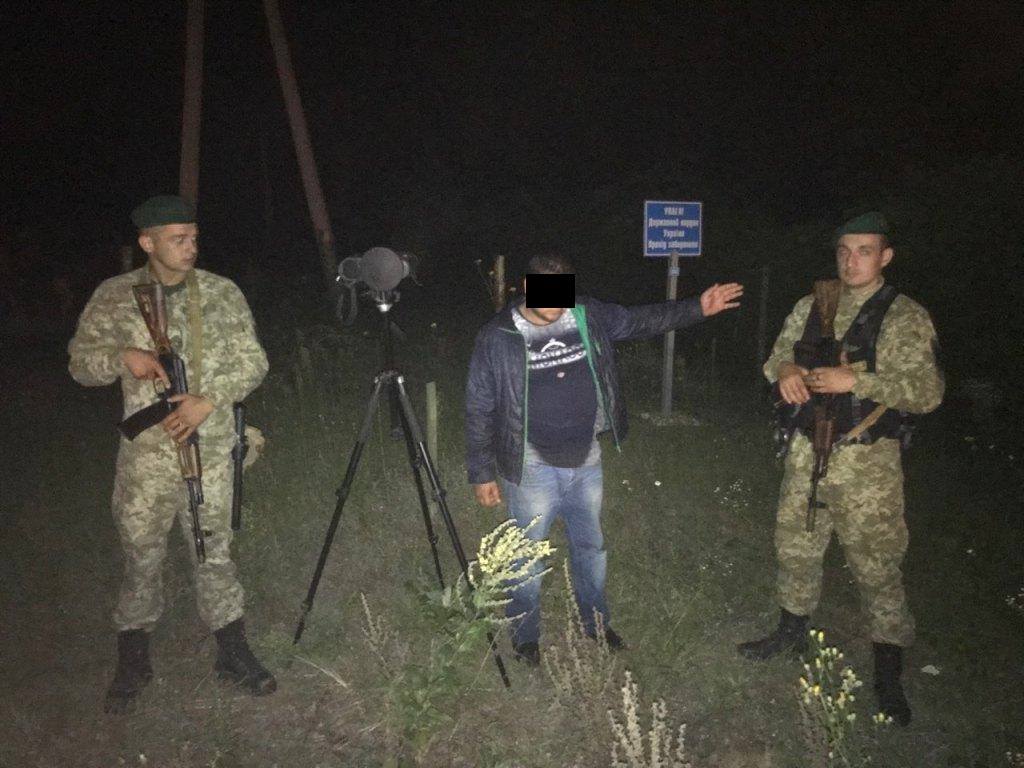 Тепловизор харьковских пограничников засек нелегала из России (фото)