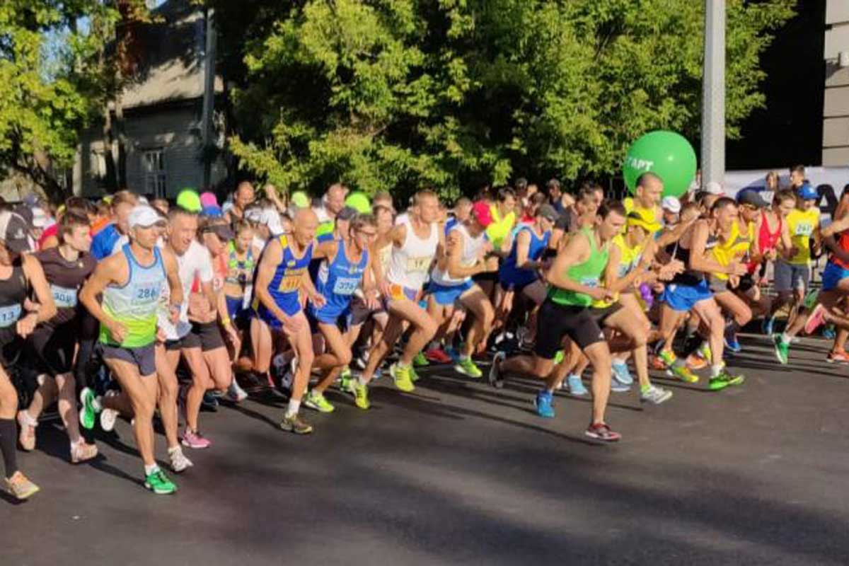 В Харькове стартовал 33-й международный марафон