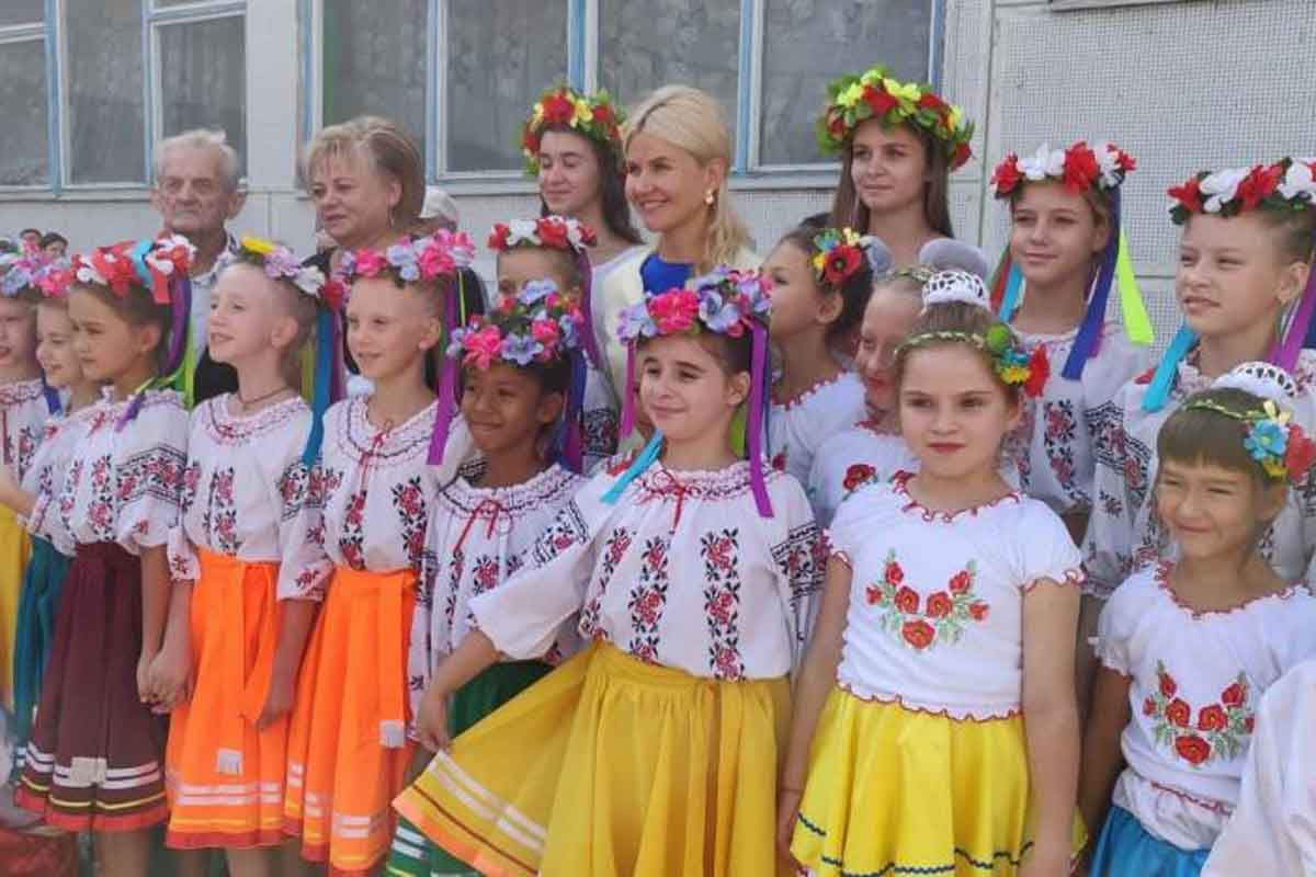 Светличная передала новое оборудование харьковской школе