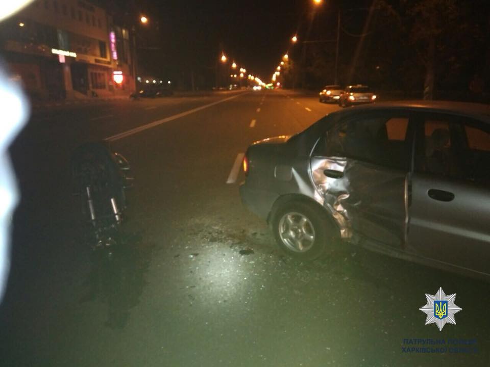 В Харькове - очередная авария с мотоциклом (фото)