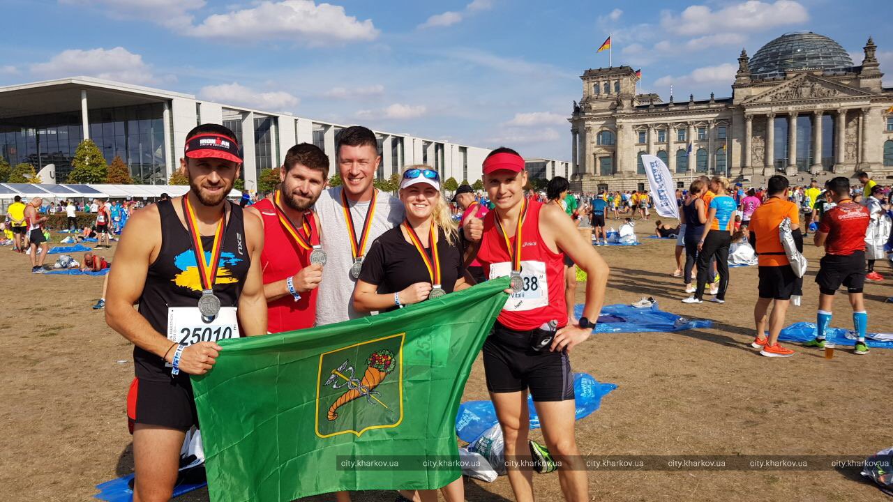 Харьковские чиновники пробежали марафон