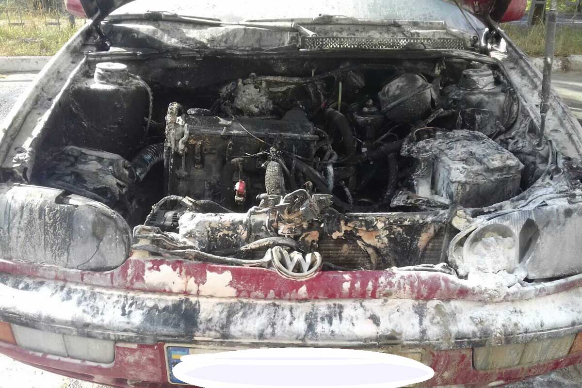 В Харькове на ходу загорелась машина (фото)