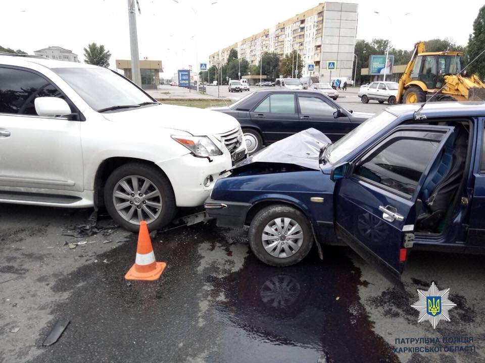 Авария на Плехановской: есть пострадавшие (фото)