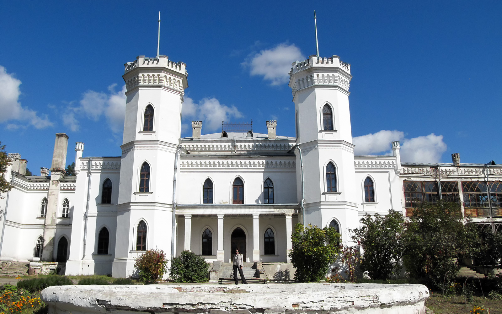 Началась реконструкция Шаровского дворца (фото)