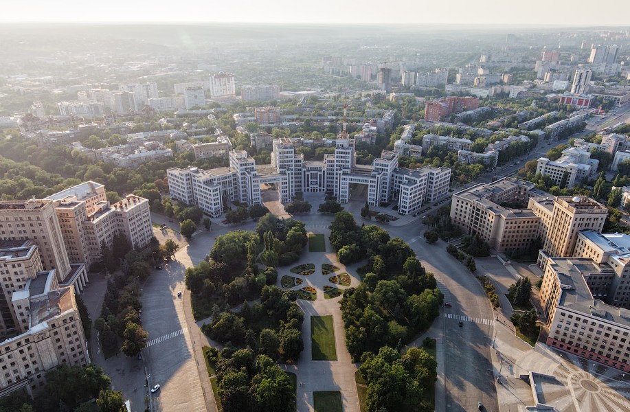 Площадь Свободы полностью закрыли на несколько дней