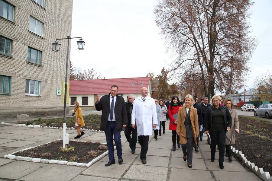 В следующем году в Волчанском районе будем реконструировать почти 30 объектов - Светличная
