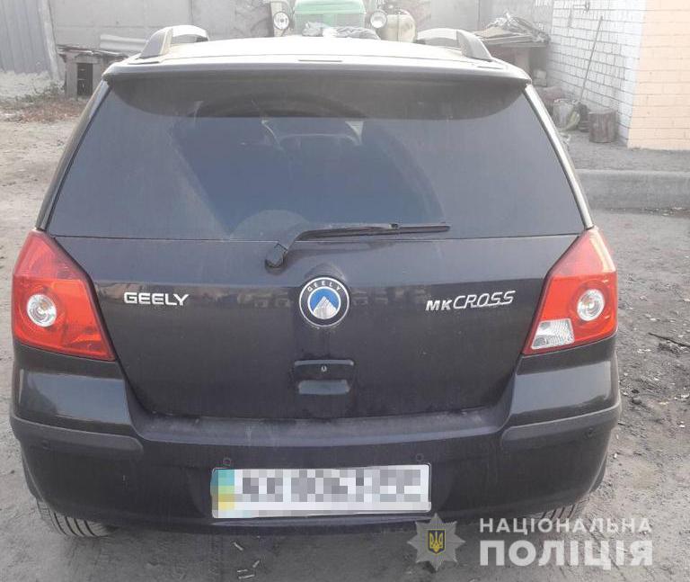 Пьяный мужчина попал в аварию на угнанной машине (фото)