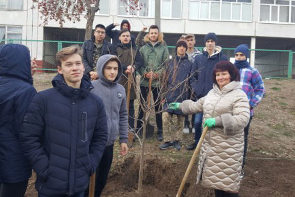 На ХТЗ появилась уникальная аллея