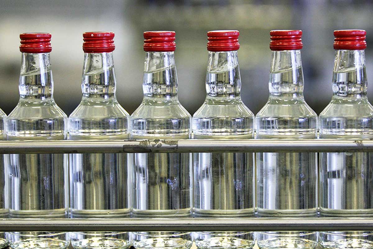 Харьковские налоговики занялись теневым рынком водки