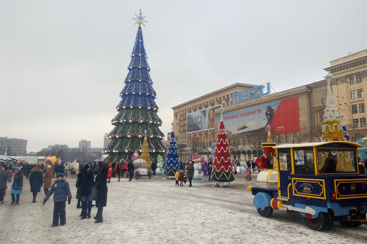Площадь Свободы закрывают до конца января