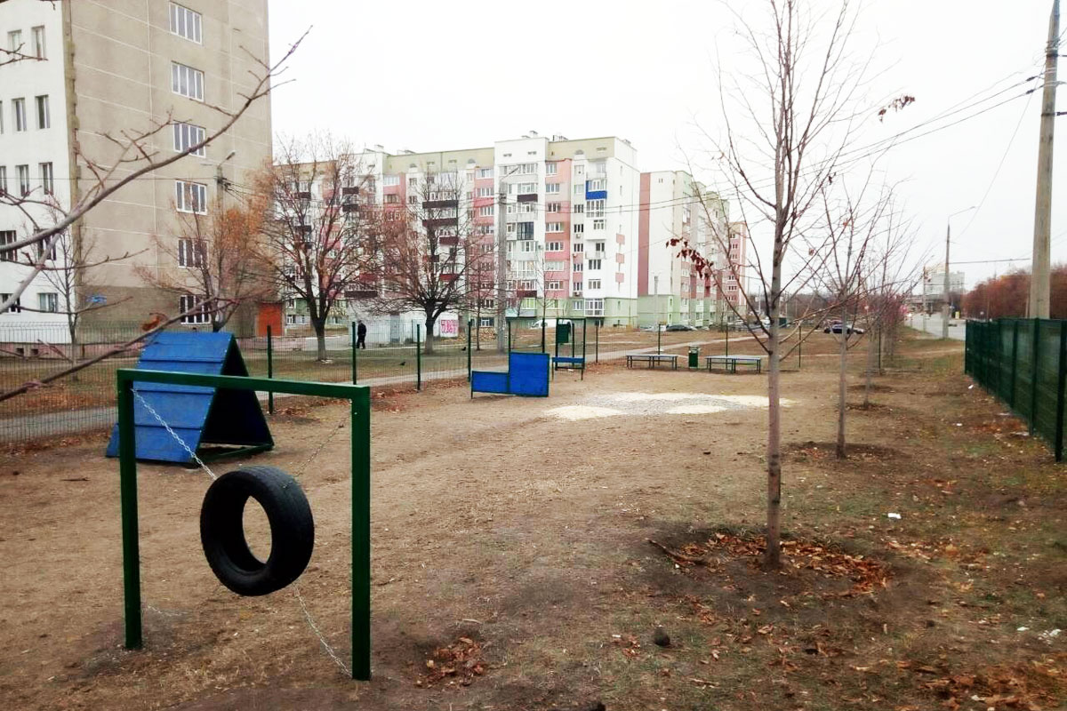 В Харькове построили площадки для собак (фото)