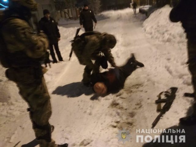 В Харькове задержан мужчина, стрелявший из карабина (фото, видео)