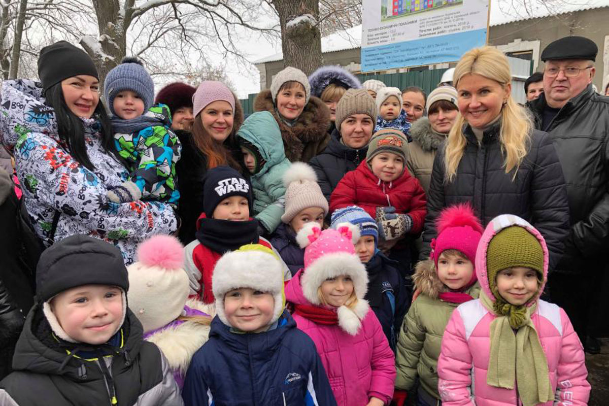 Светличная ознакомилась с ходом строительства новых детсадов (фото)