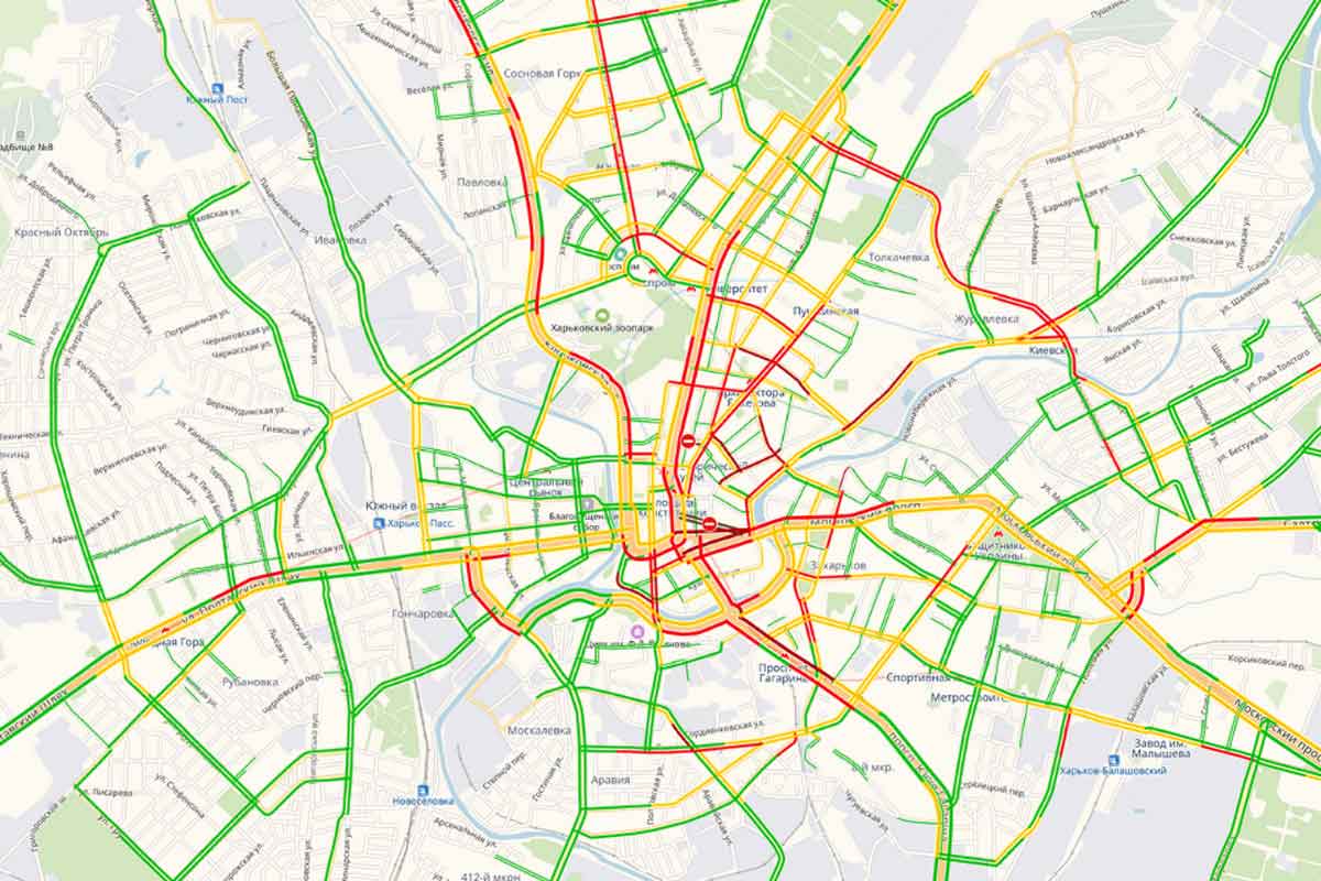 Центр Харькова замер в пробках