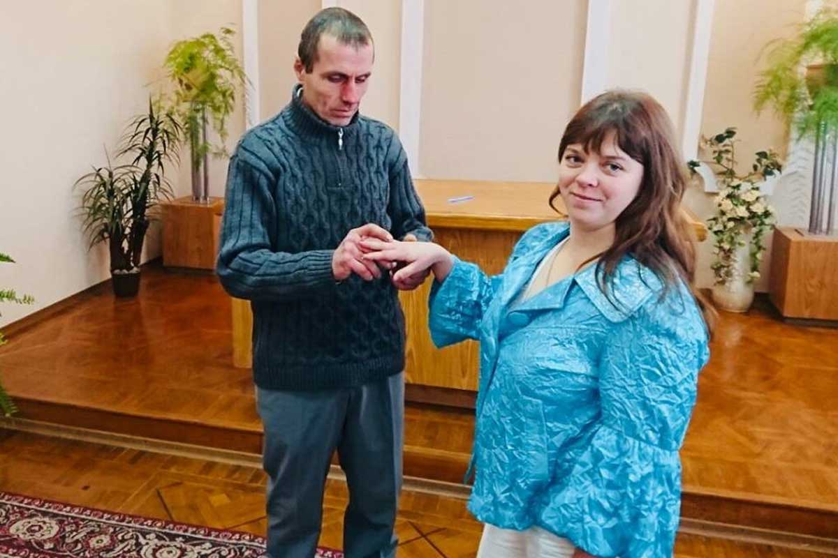 Под Харьковом сыграли необычную свадьбу