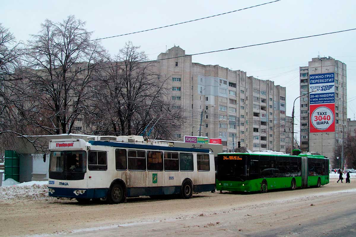 На Салтовке люди боятся переходить дорогу