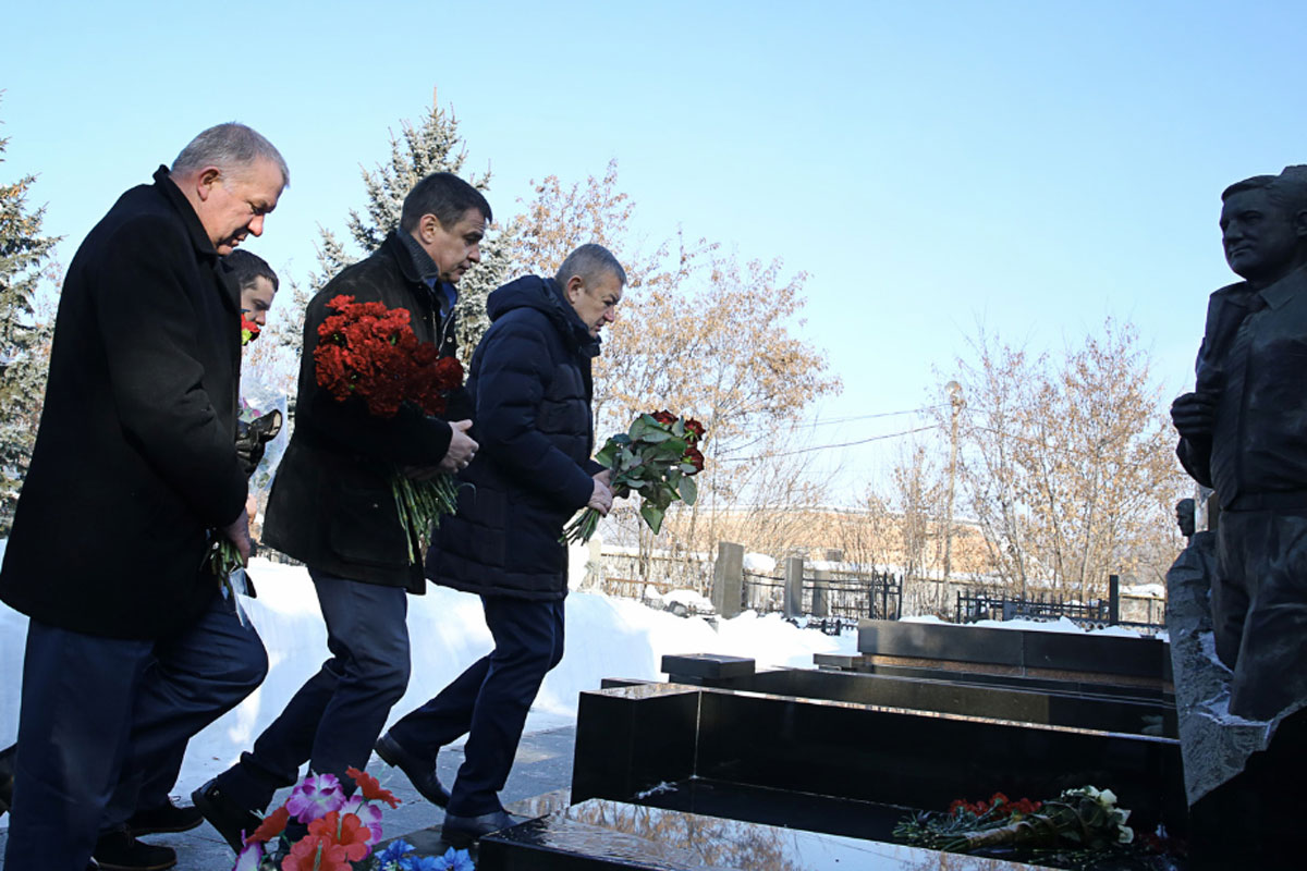 В Харькове почтили память убитого экс-мэра (фото)