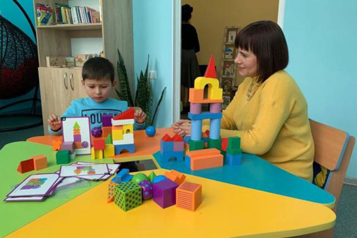 Под Харьковом открыли новое помещение центра для особых детей (фото)